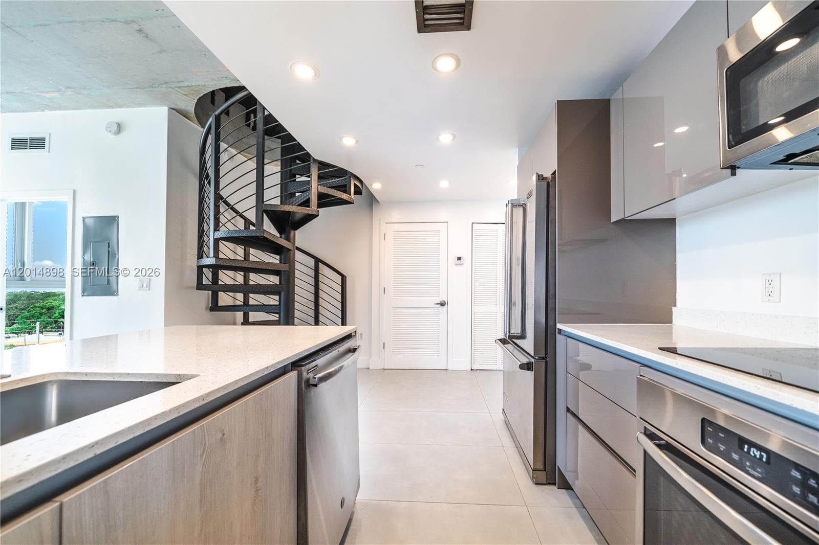 13800 Highland Dr, North Miami Beach FL 33181 — 3