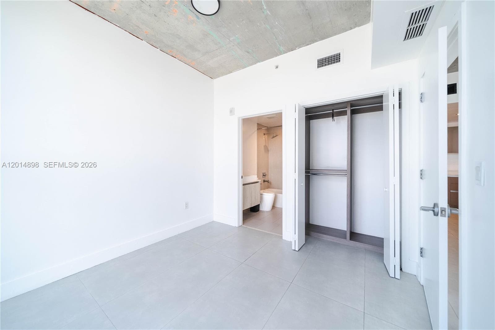13800 Highland Dr, North Miami Beach FL 33181 — 14