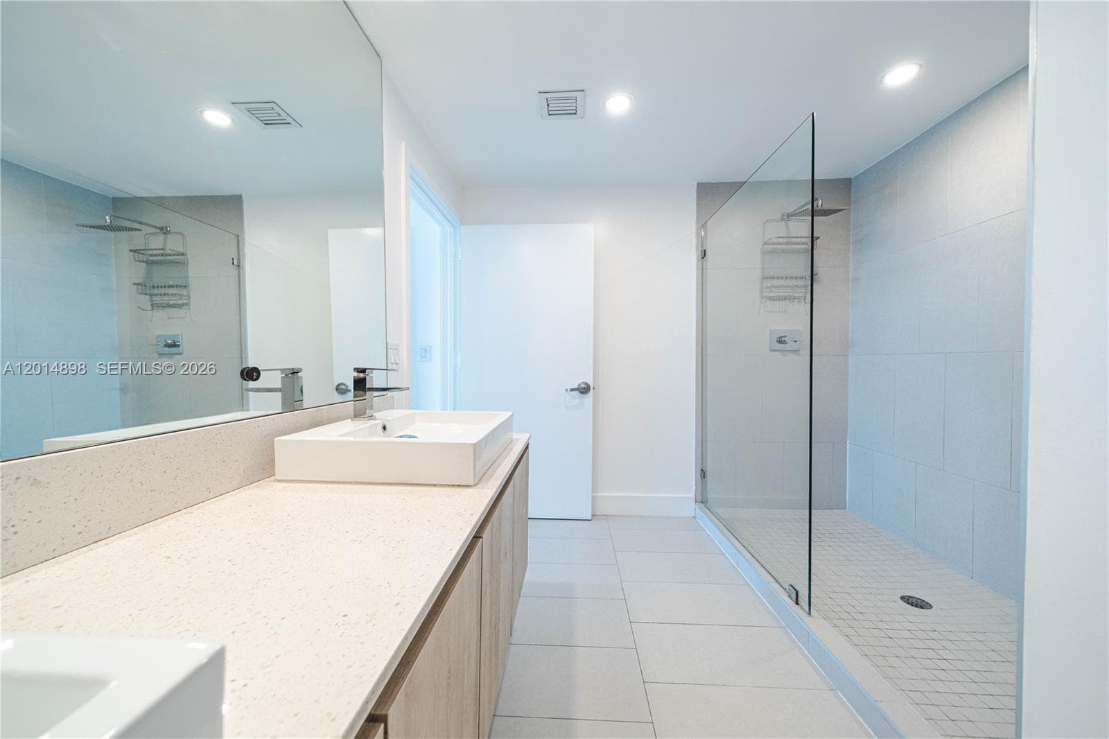 13800 Highland Dr, North Miami Beach FL 33181 — 19