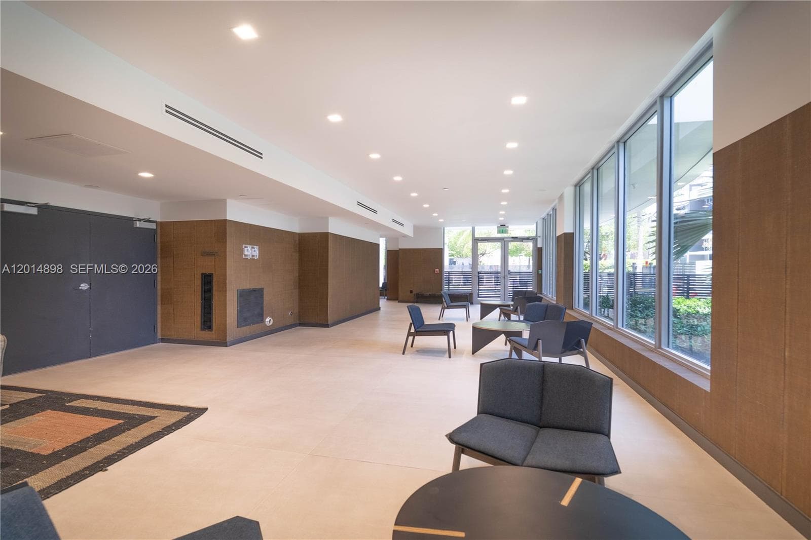 13800 Highland Dr, North Miami Beach FL 33181 — 35