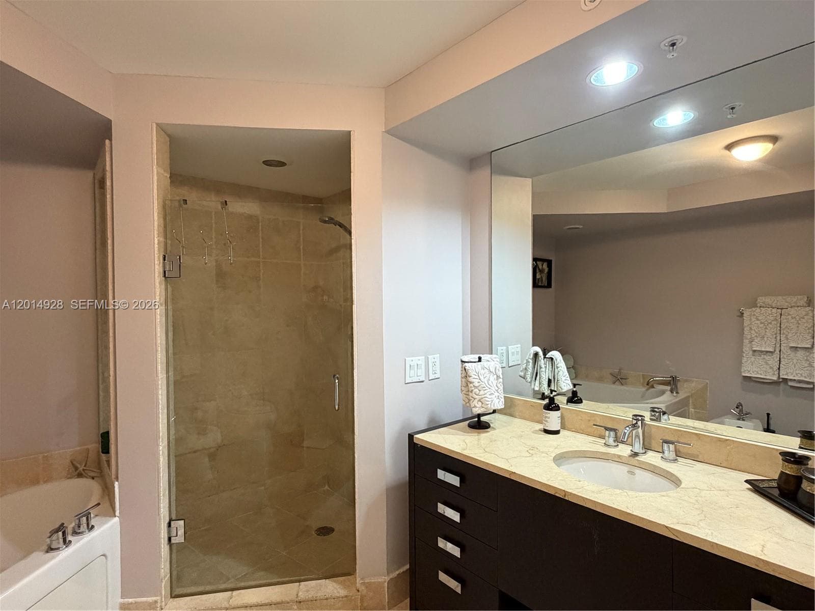 18201 Collins Ave # 1908, Sunny Isles Beach FL 33160 — 23