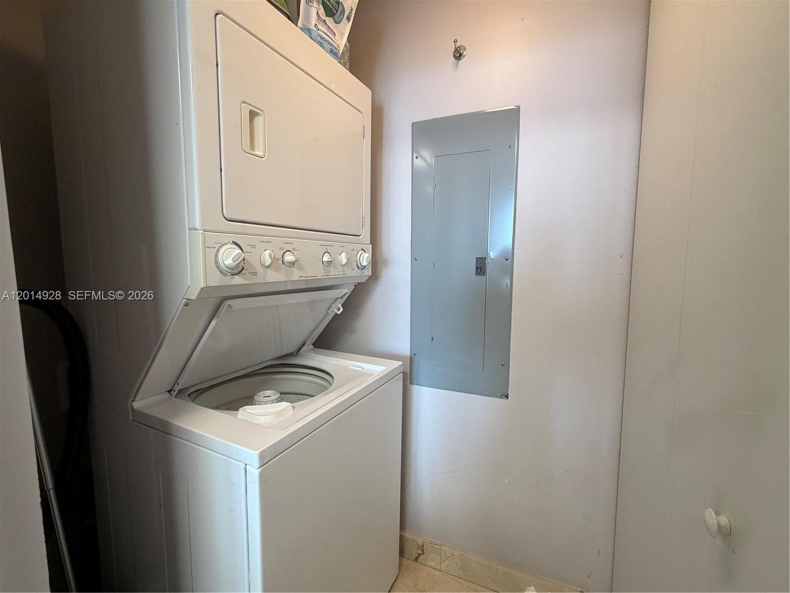 18201 Collins Ave # 1908, Sunny Isles Beach FL 33160 — 24