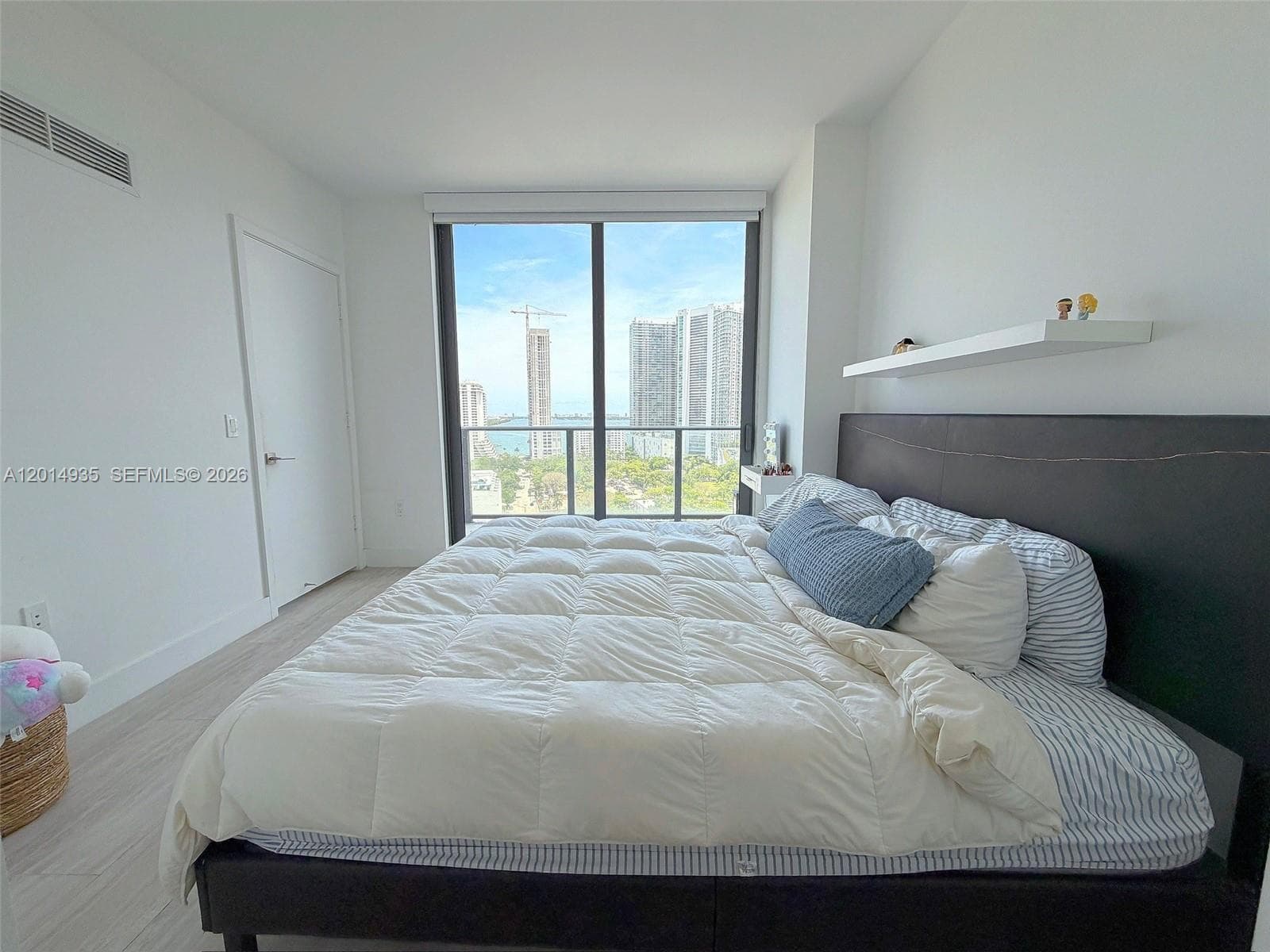 121 NE 34th St # 1605, Miami FL 33137 — 13