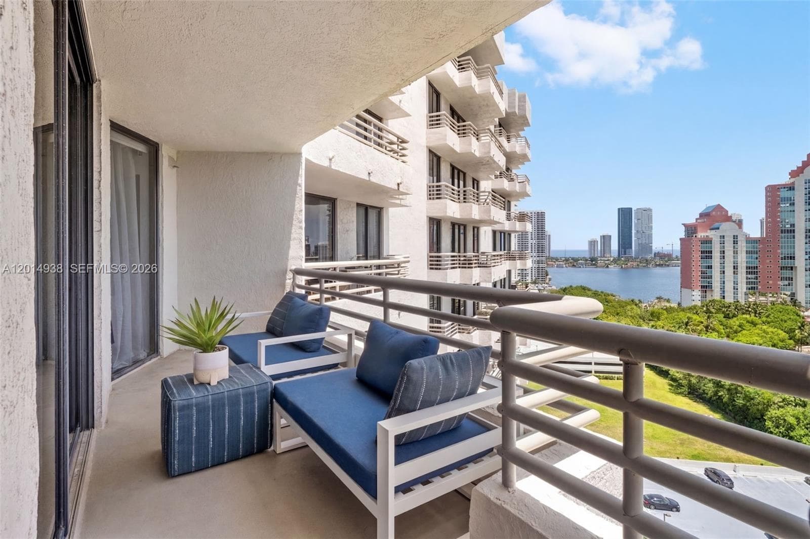 3300 NE 191st St # 1816, Aventura FL 33180 — 27