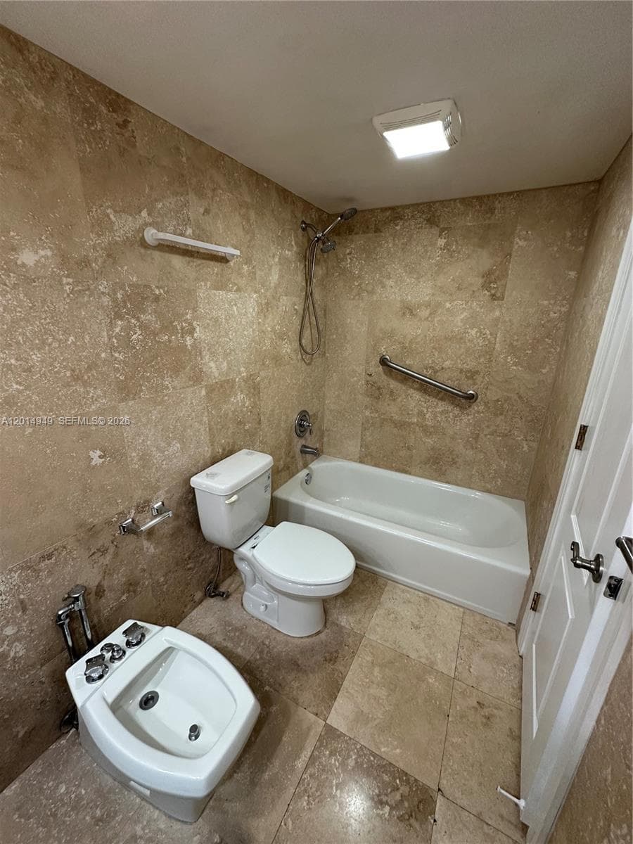 911 E Ponce De Leon Blvd # 504, Coral Gables FL 33134 — 9