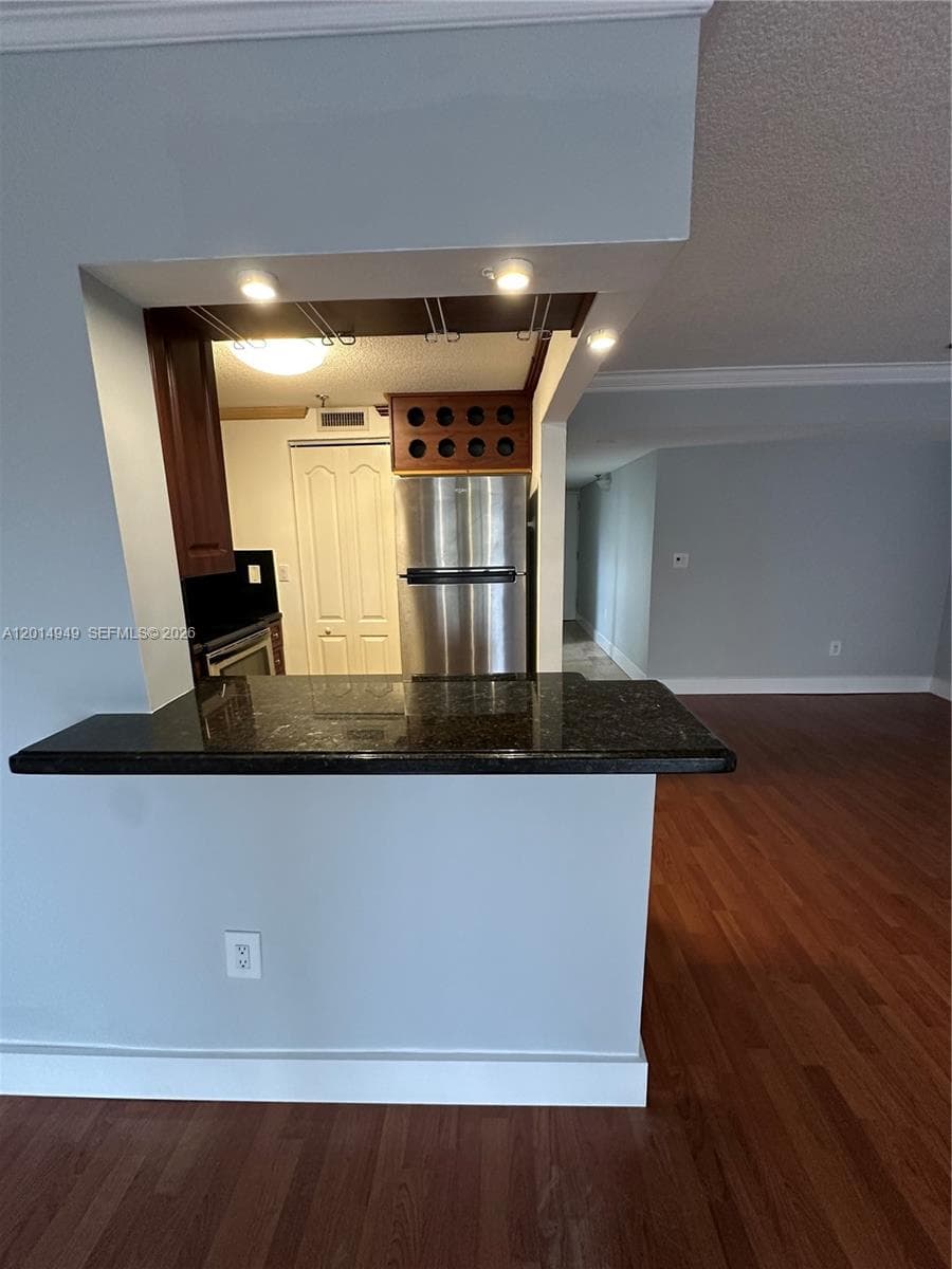 911 E Ponce De Leon Blvd # 504, Coral Gables FL 33134 — 4