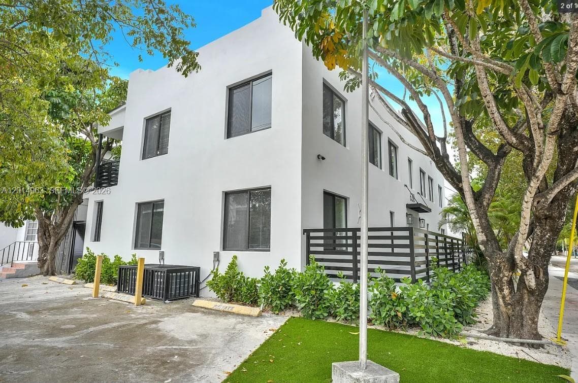 638 SW 21st Ave # 1, Miami FL 33135 — 2