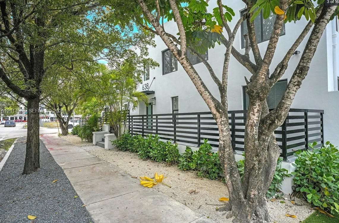 638 SW 21st Ave # 1, Miami FL 33135 — 3