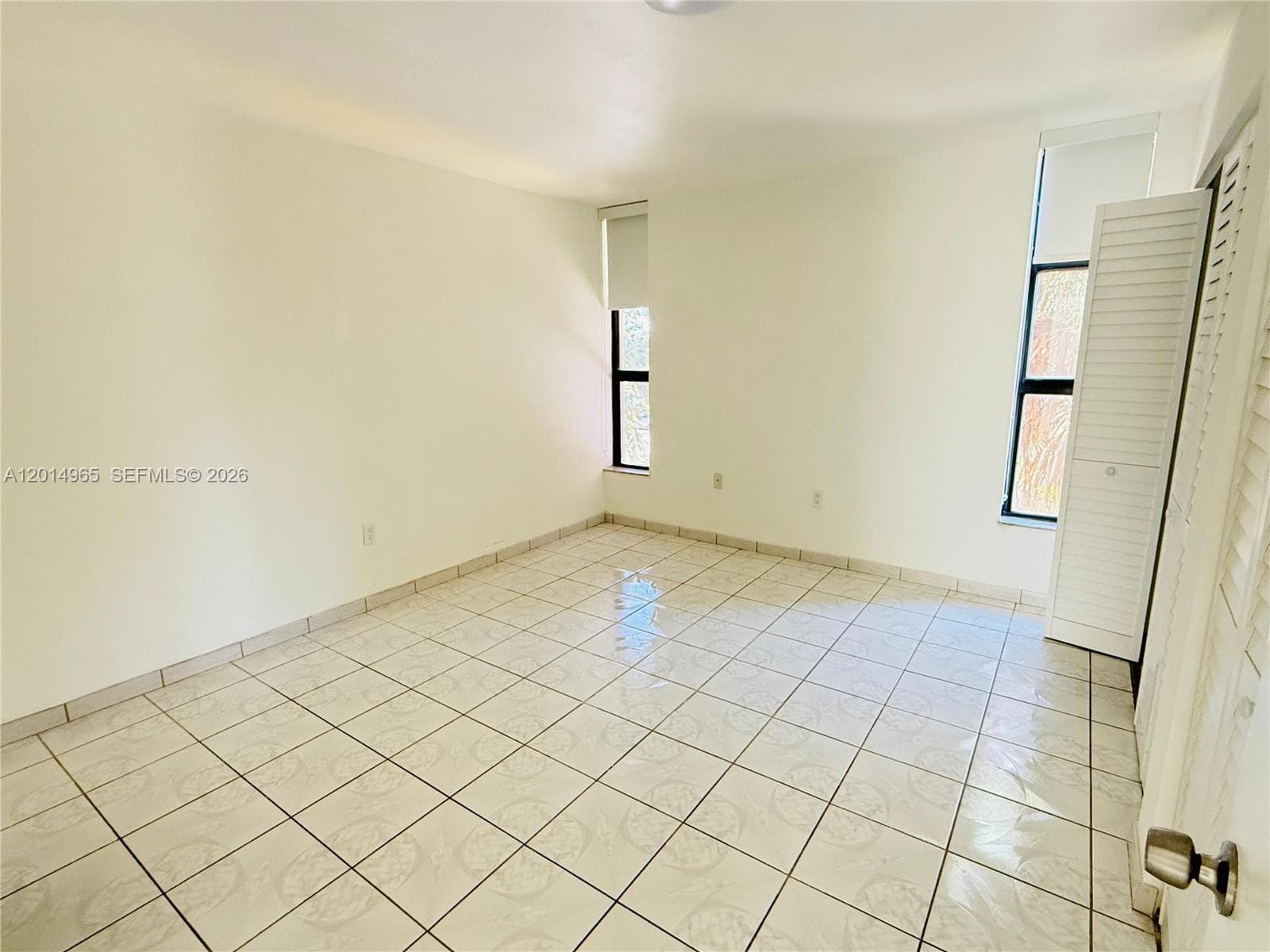 9440 W Flagler St # 305, Miami FL 33174 — 12