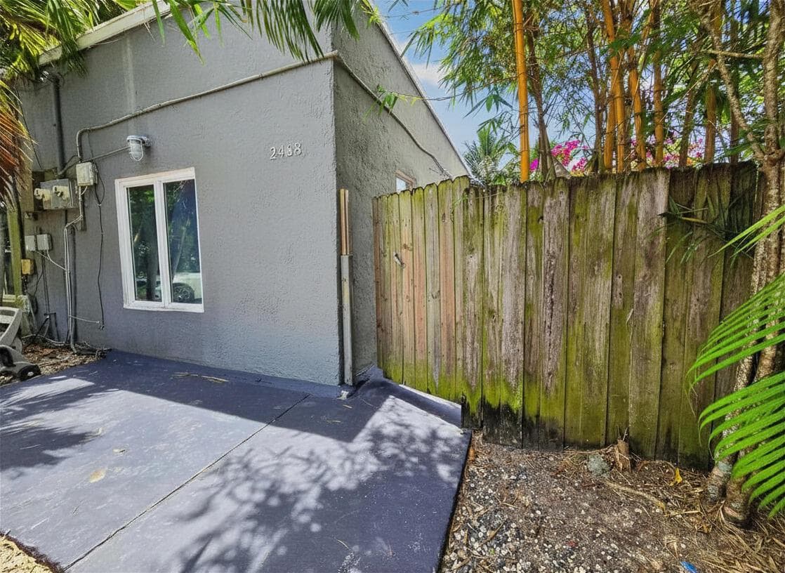 2438 NE 184th Street, North Miami Beach FL 33160 — 12
