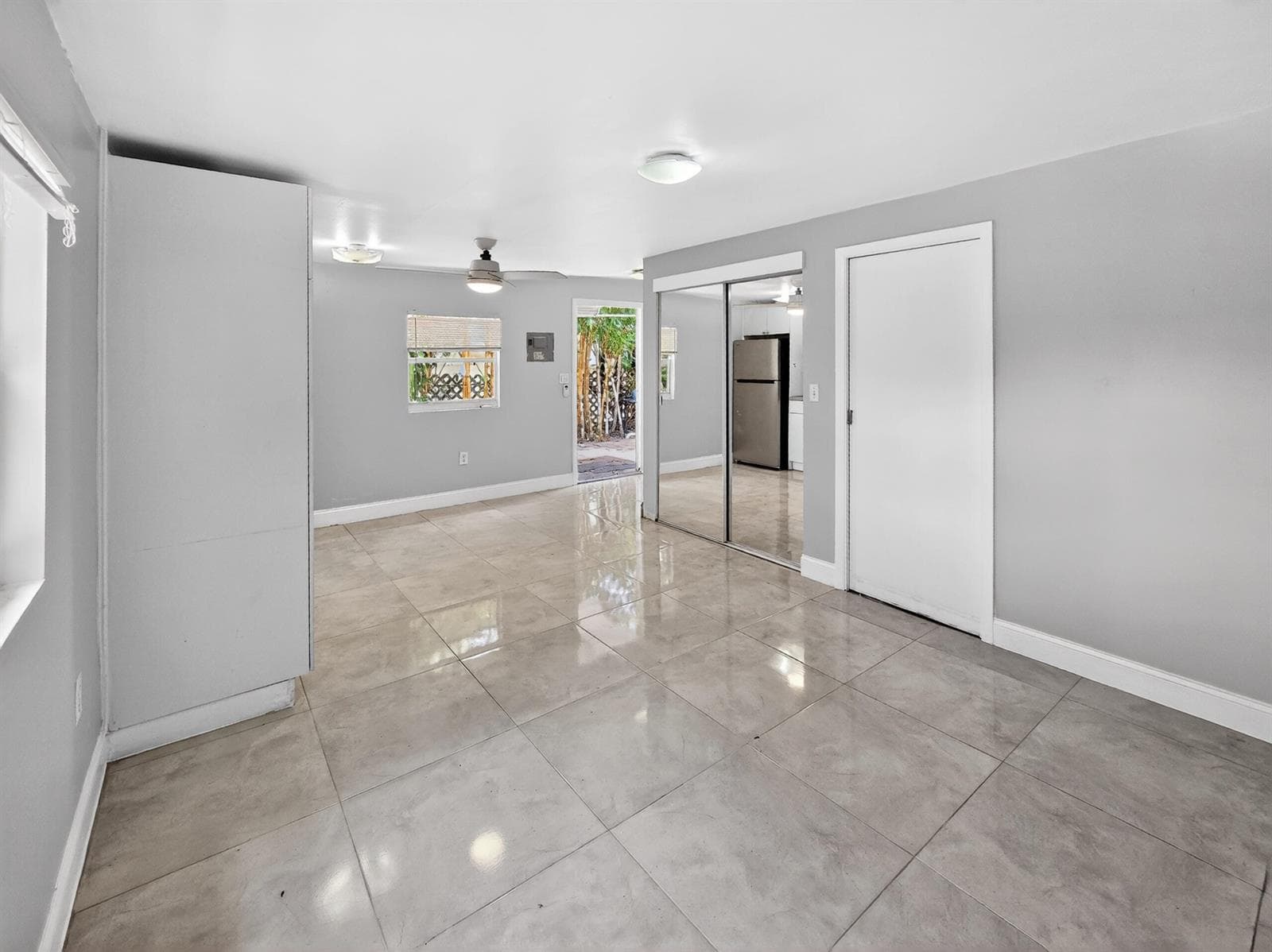 2438 NE 184th Street, North Miami Beach FL 33160 — 5