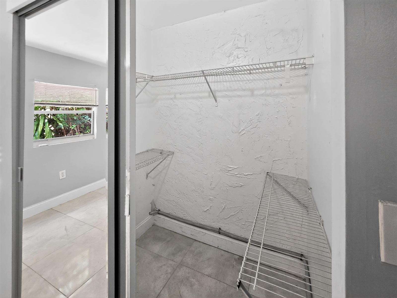 2438 NE 184th Street, North Miami Beach FL 33160 — 14