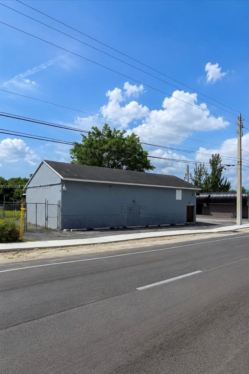 23095 S Dixie Hwy, Miami FL 33170 — 3