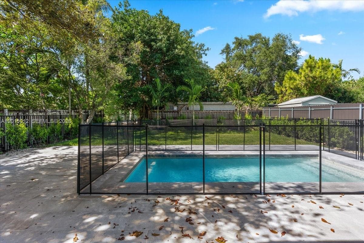 2175 SW 25th St, Miami FL 33133 — 36