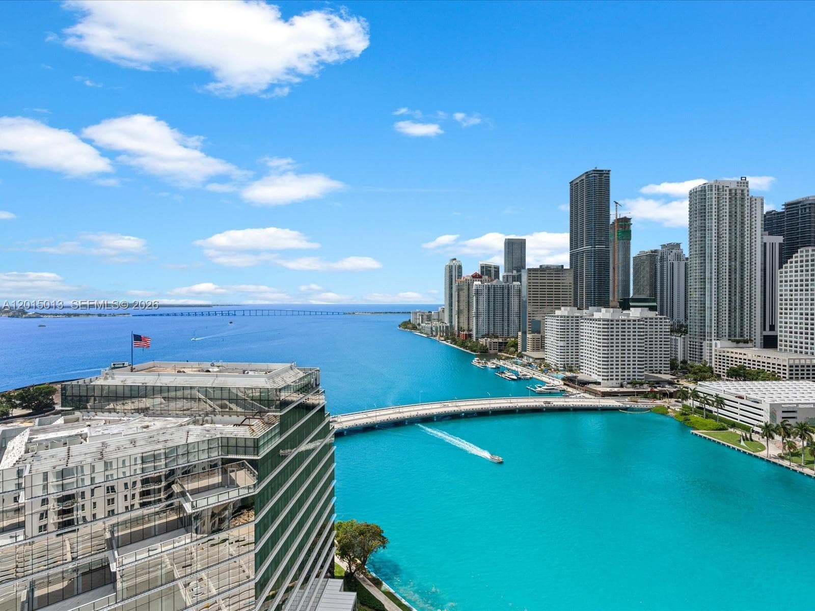 701 Brickell Key Blvd # 2511, Miami FL 33131 — 24