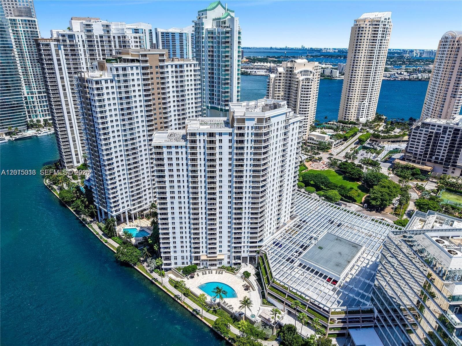 701 Brickell Key Blvd # 2511, Miami FL 33131 — 33