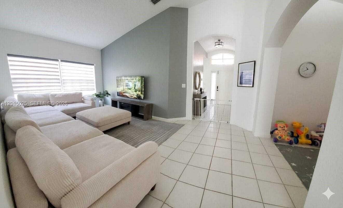 10273 SW 162nd Ct, Miami FL 33196 — 16