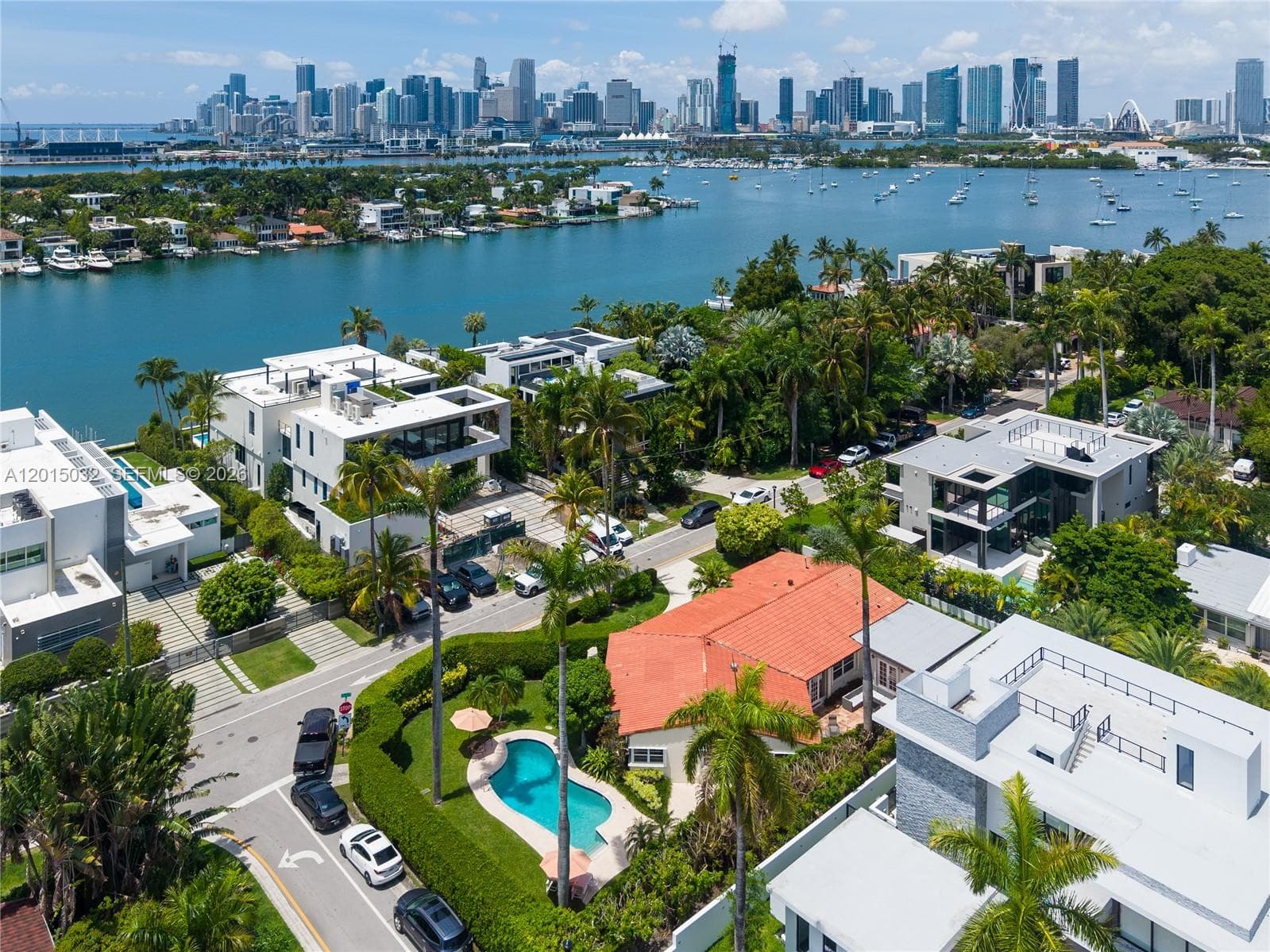 363 S Hibiscus Dr, Miami Beach FL 33139 — 10