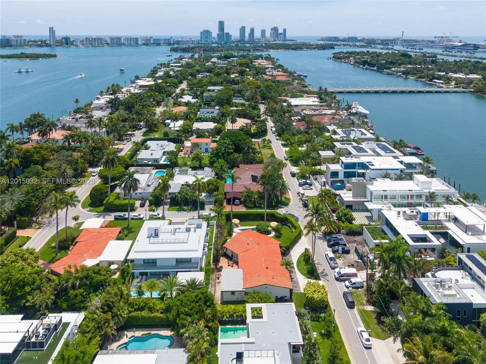 363 S Hibiscus Dr, Miami Beach FL 33139 — 33