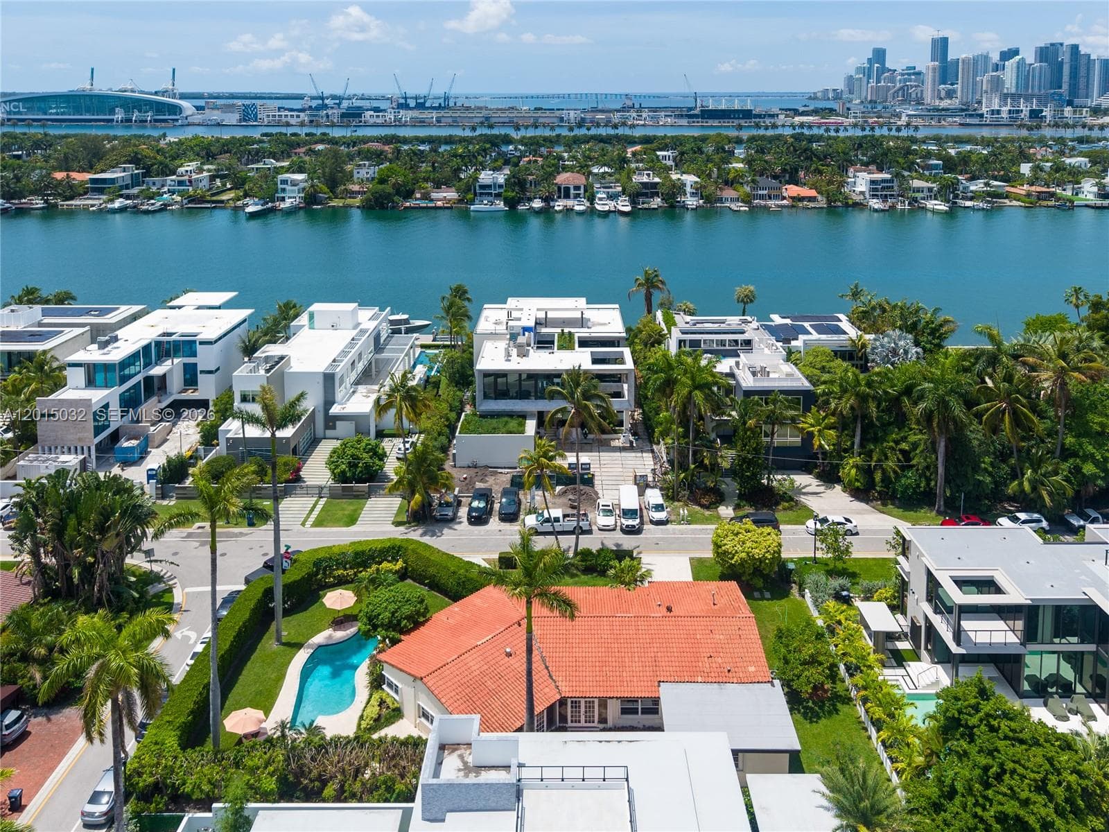 363 S Hibiscus Dr, Miami Beach FL 33139 — 8