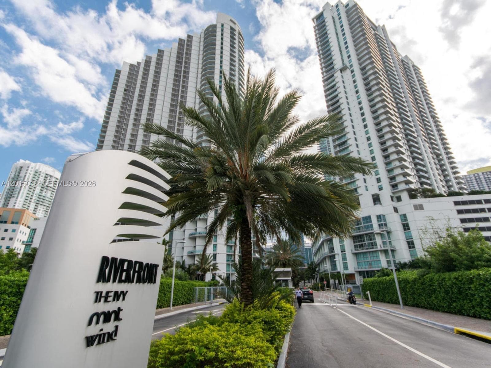 350 S Miami Ave # 2713, Miami FL 33130 — 2
