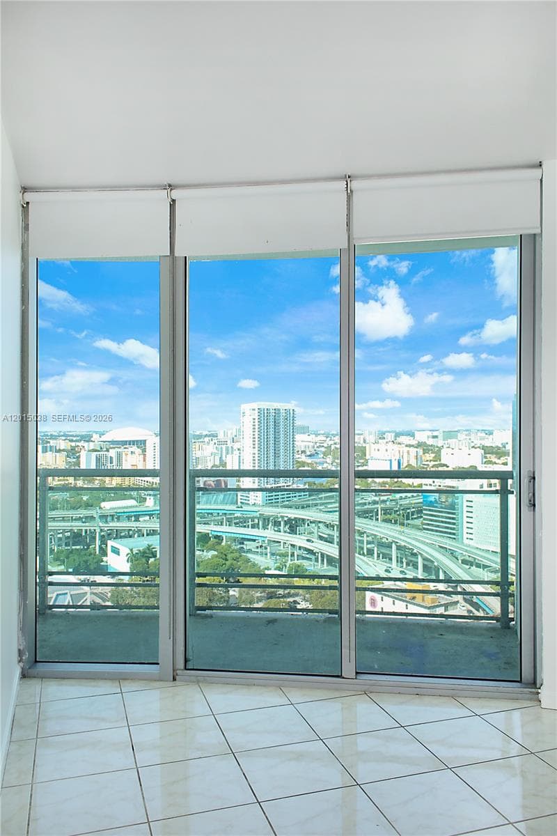 350 S Miami Ave # 2713, Miami FL 33130 — 17