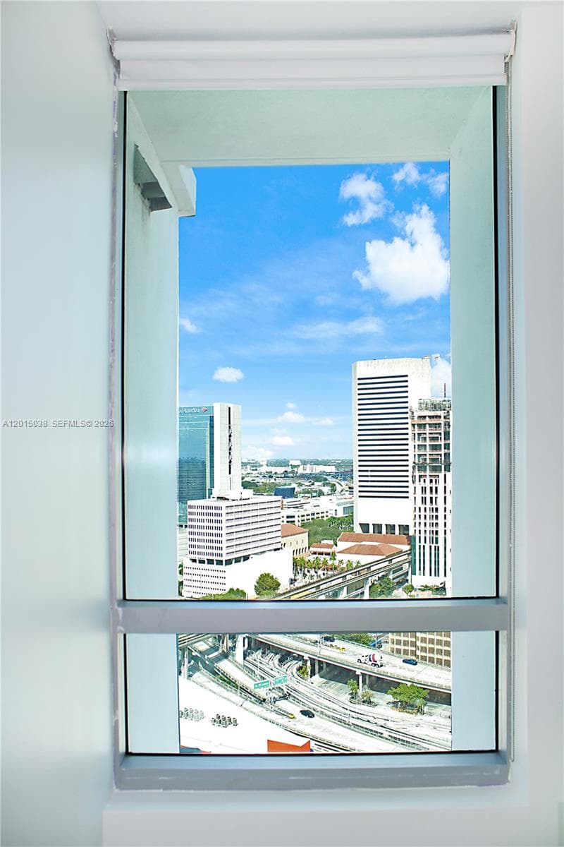 350 S Miami Ave # 2713, Miami FL 33130 — 30