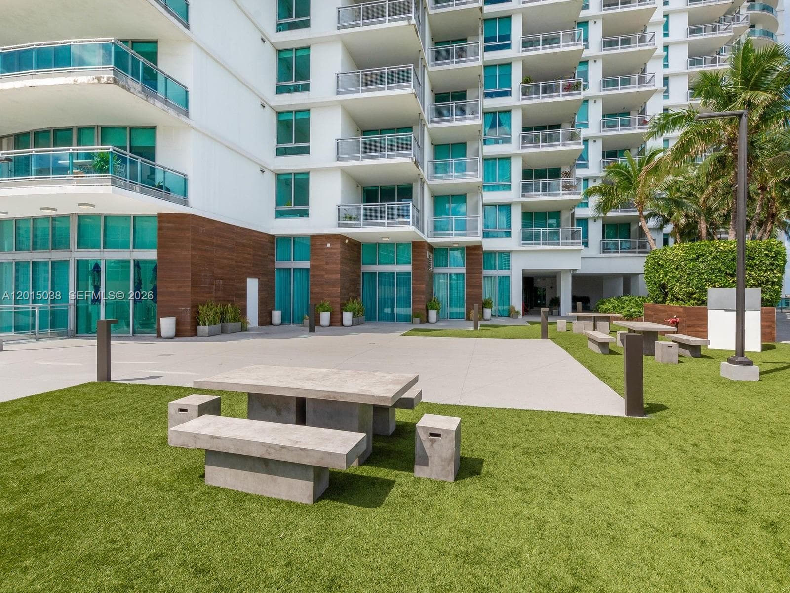 350 S Miami Ave # 2713, Miami FL 33130 — 45