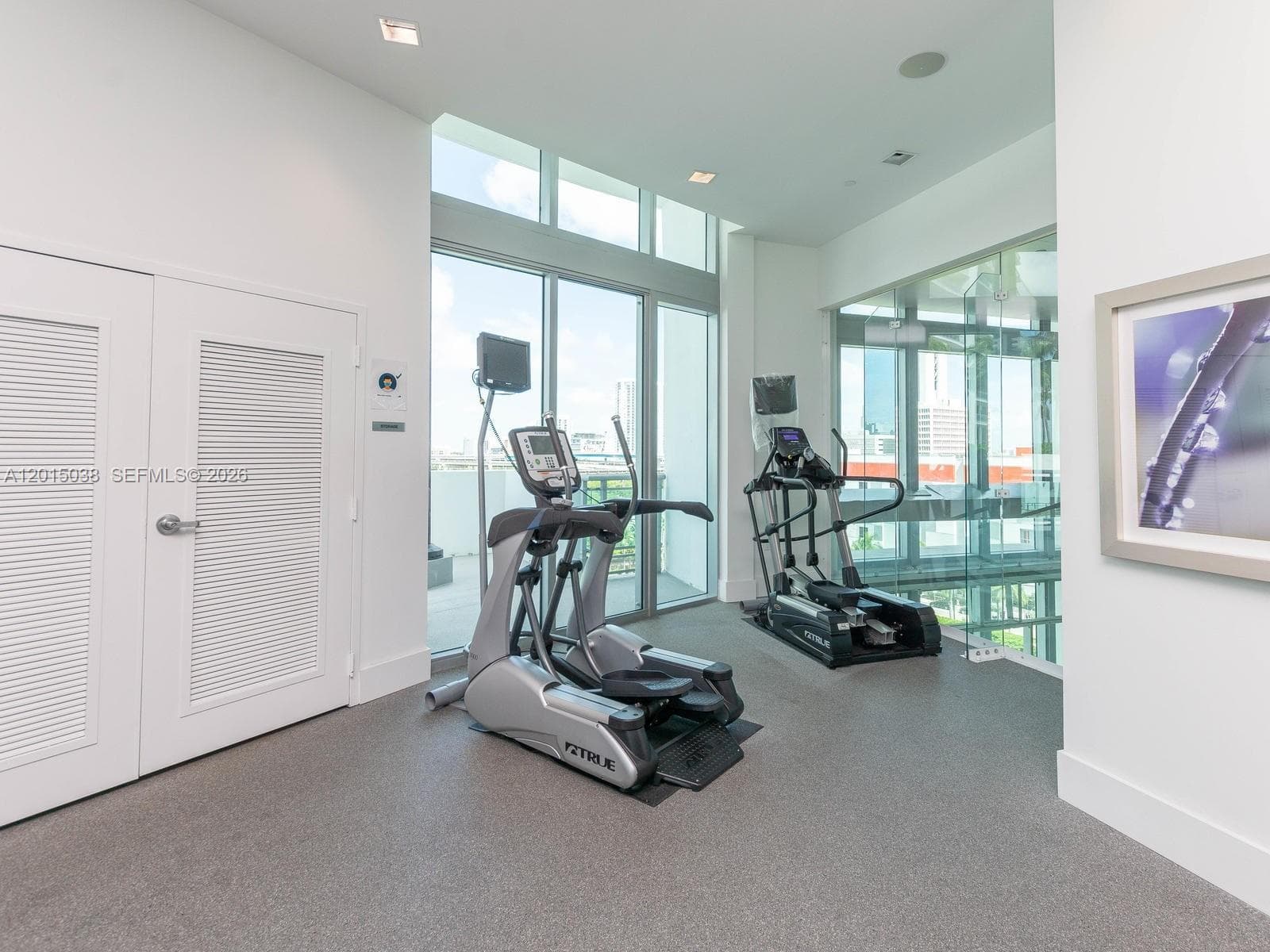 350 S Miami Ave # 2713, Miami FL 33130 — 54