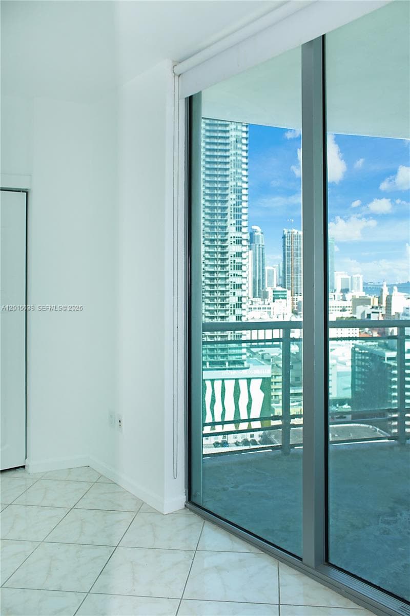350 S Miami Ave # 2713, Miami FL 33130 — 37
