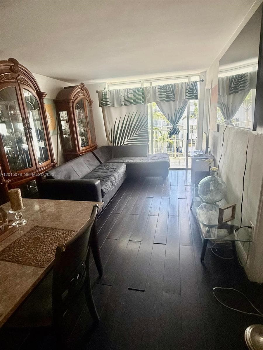 488 NW 165th St Rd # 512, Miami FL 33169 — 4