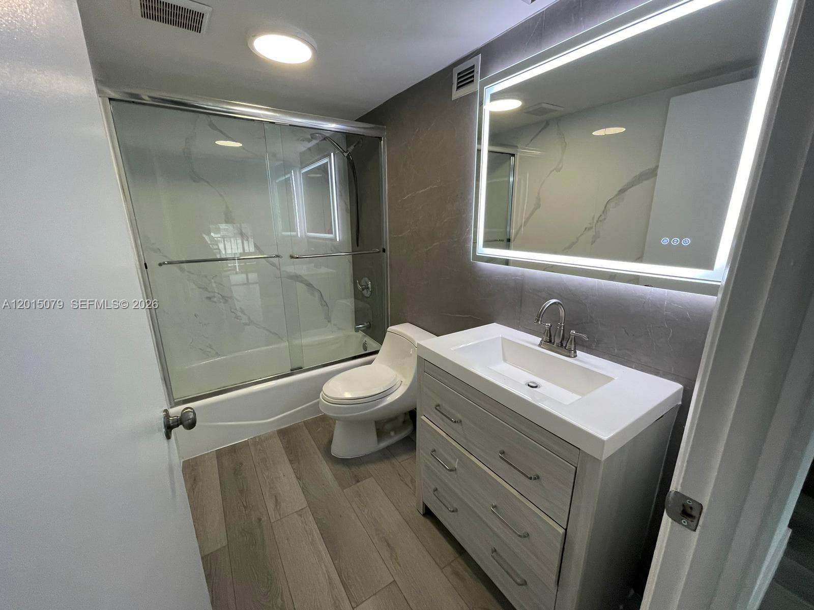 1901 Brickell Ave # B2104, Miami FL 33129 — 8