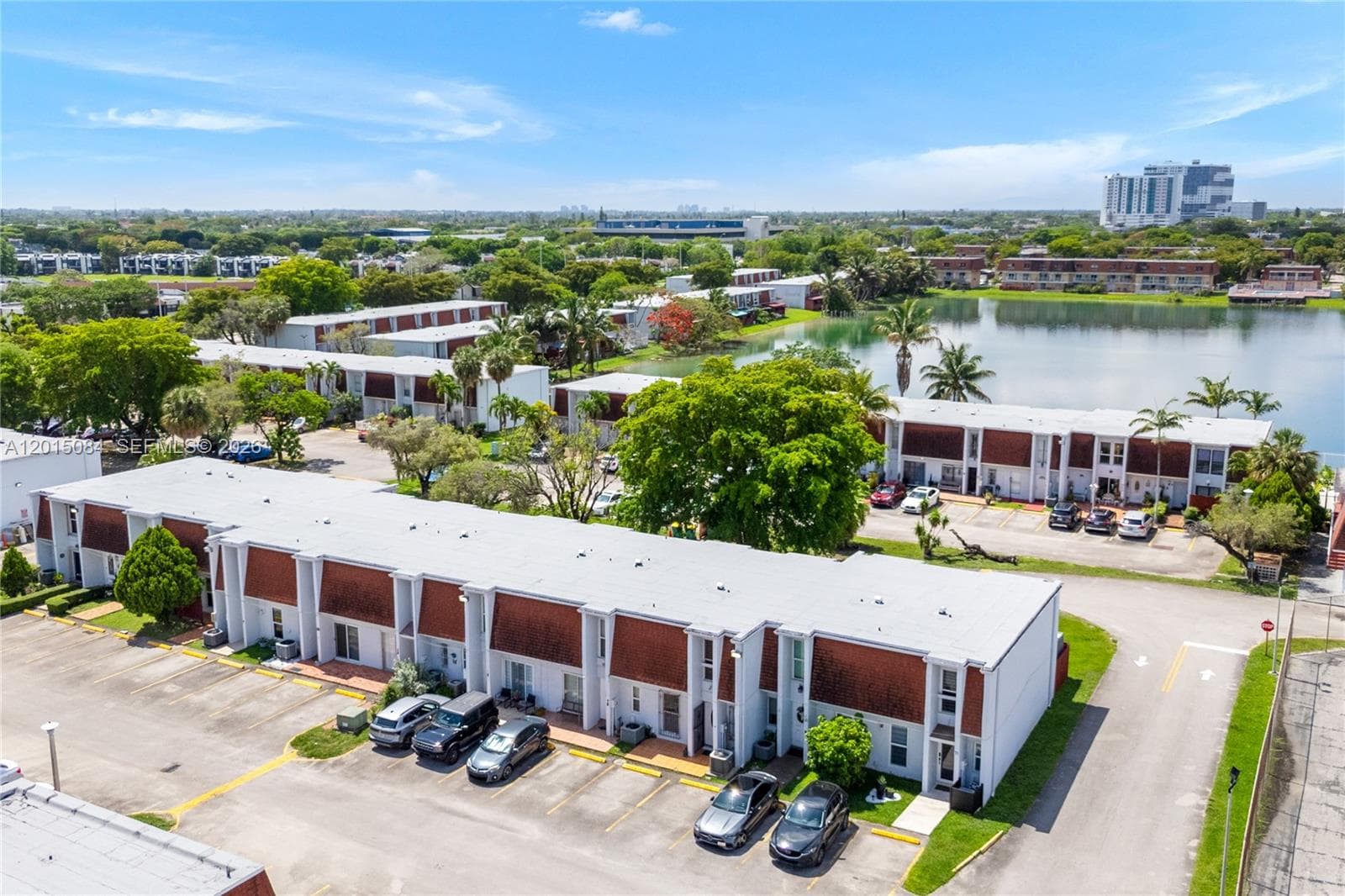 606 NW 107th Ave # 9B, Miami FL 33172 — 30