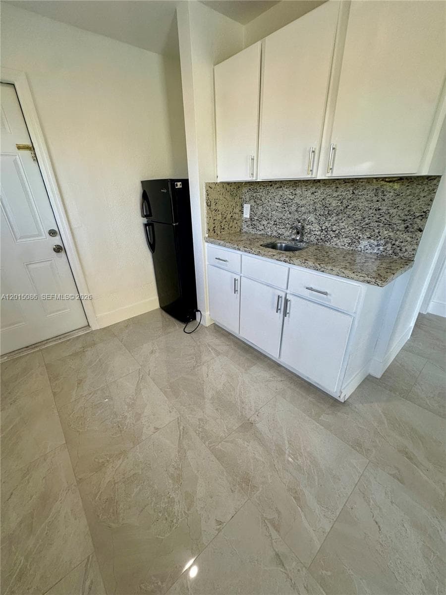 1811 SW 83rd Ave, Miami FL 33155 — 21