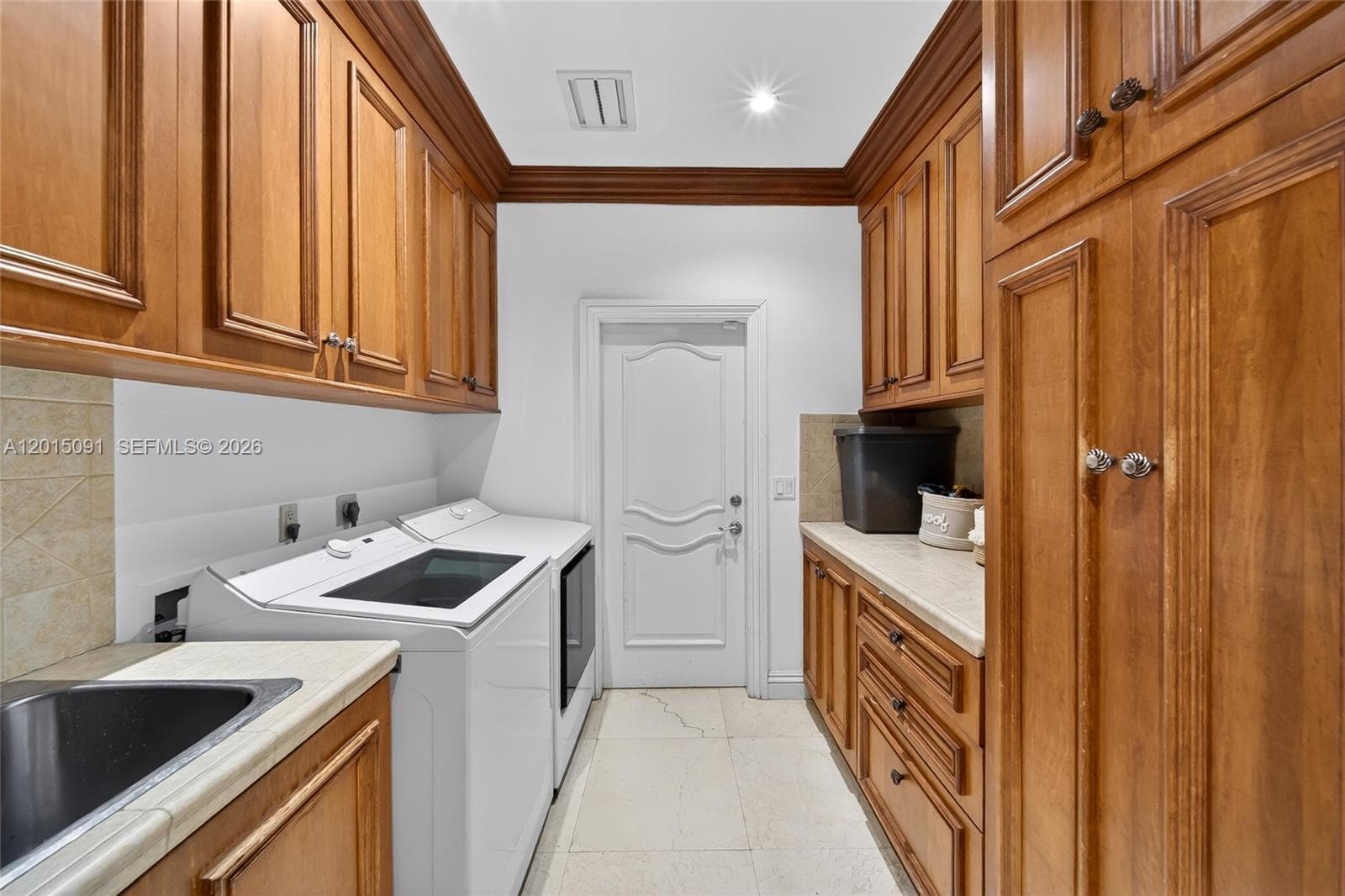 6650 SW 112th St, Pinecrest FL 33156 — 37