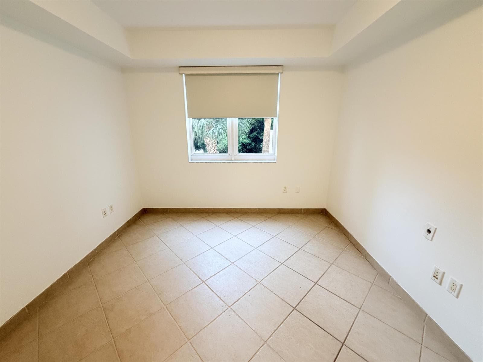 19900 E Country Club Drive # 210, Aventura FL 33180 — 10