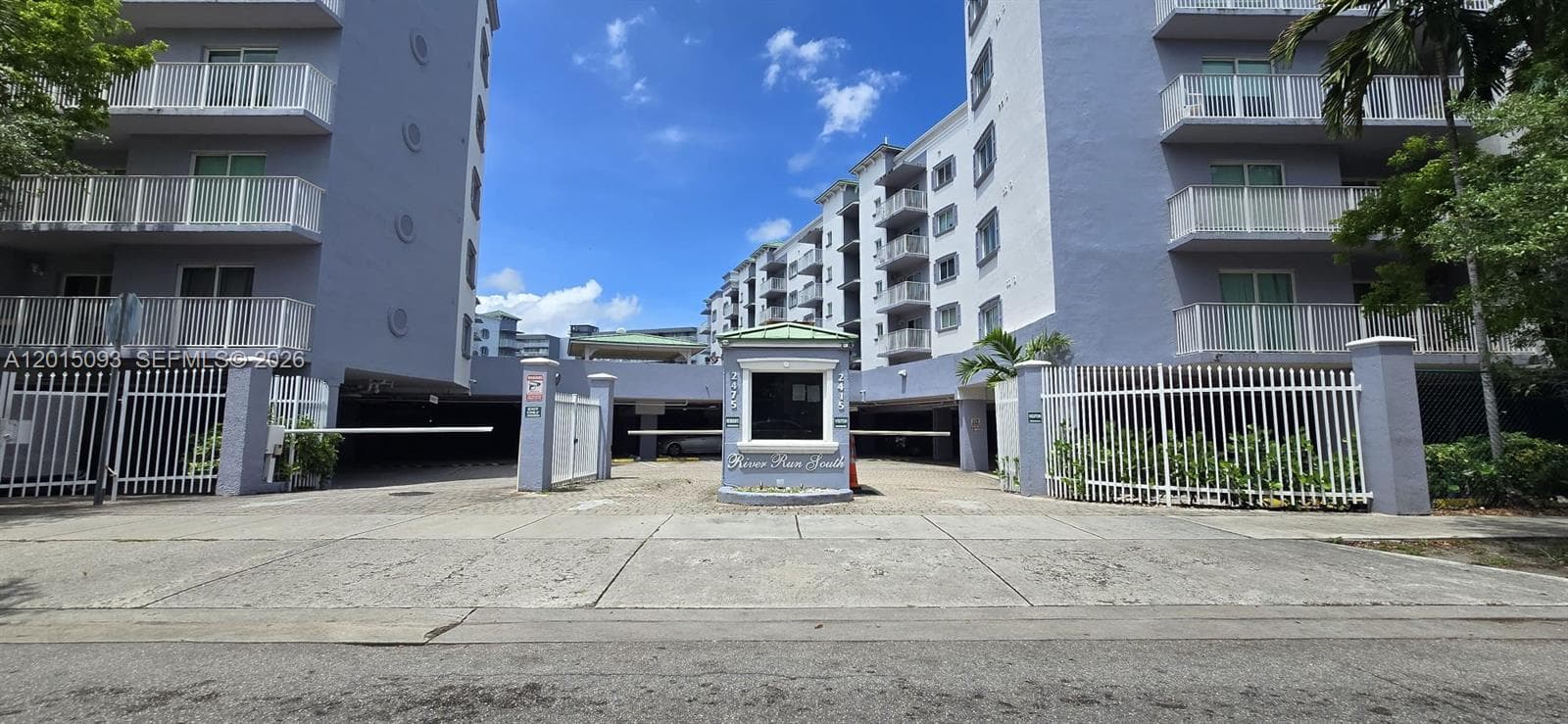 2475 NW 16th St Rd # 504, Miami FL 33125 — 2