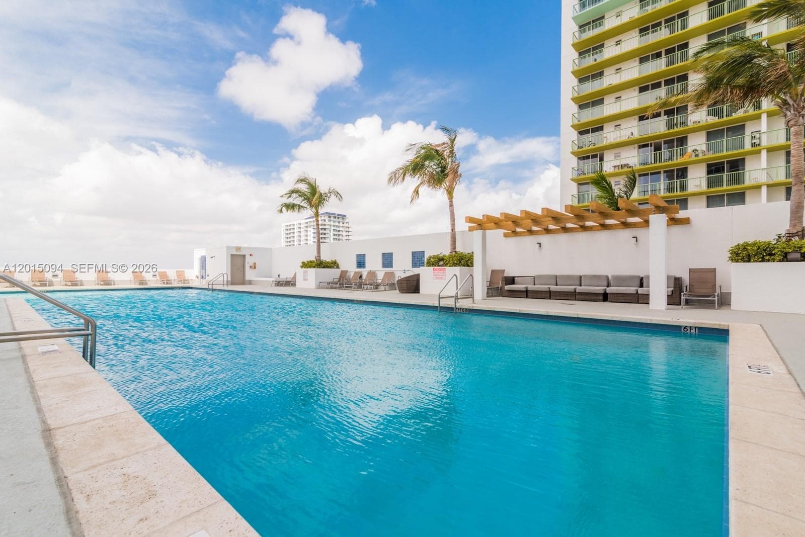 1750 N Bayshore Dr # 3111, Miami FL 33132 — 18