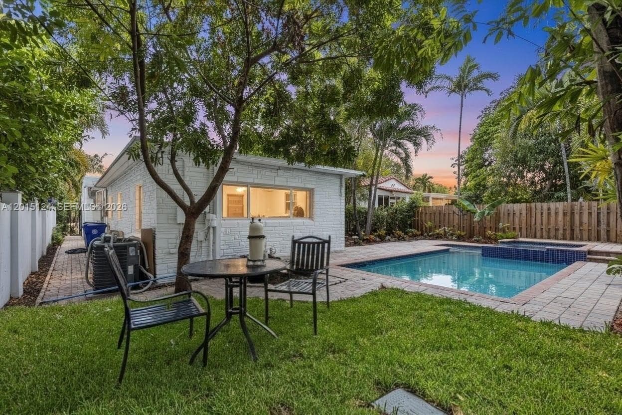 634 NE 72nd Ter, Miami FL 33138 — 40