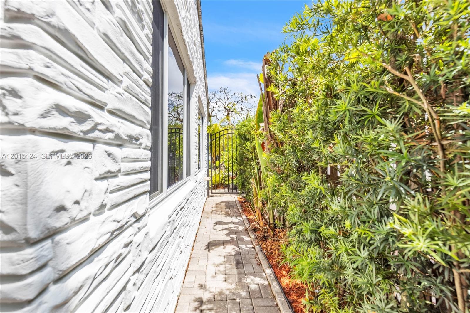 634 NE 72nd Ter, Miami FL 33138 — 35