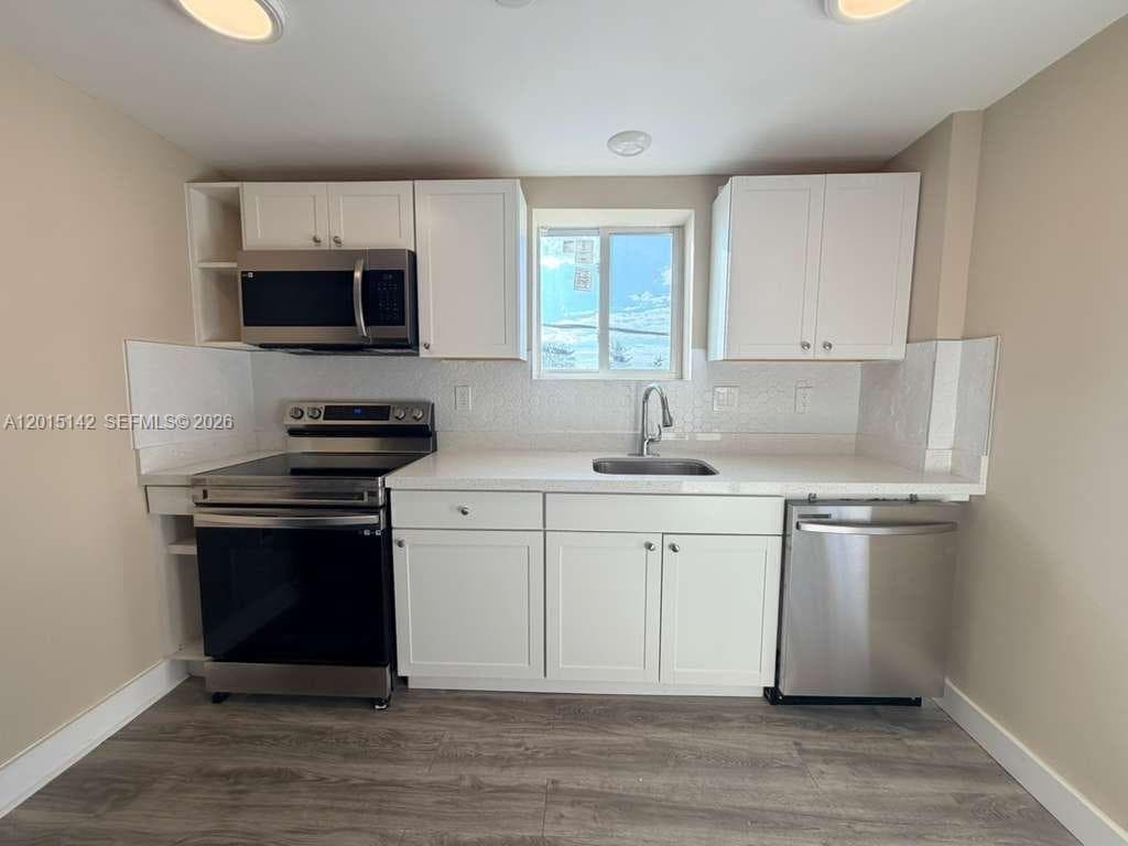 943 79th Ter # 202, Miami Beach FL 33141 — 6