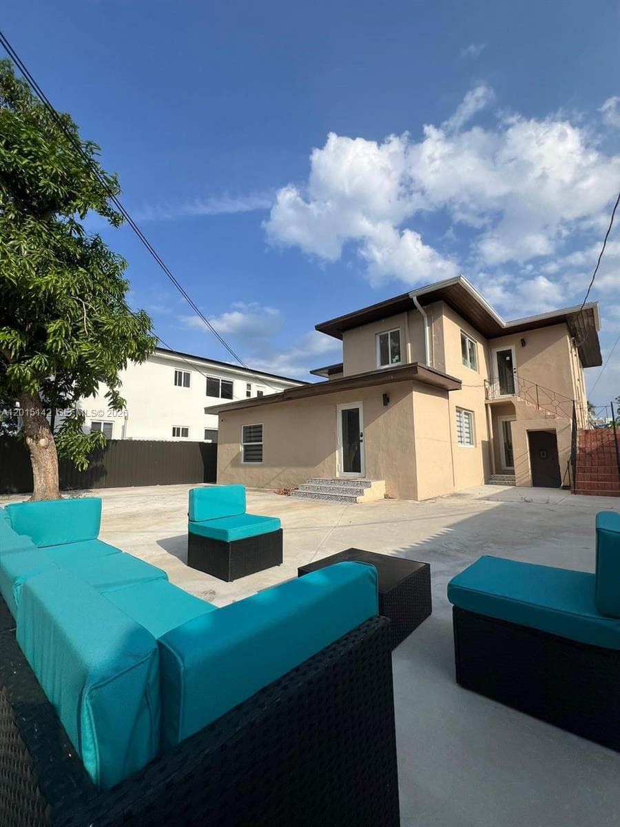 943 79th Ter # 202, Miami Beach FL 33141 — 3