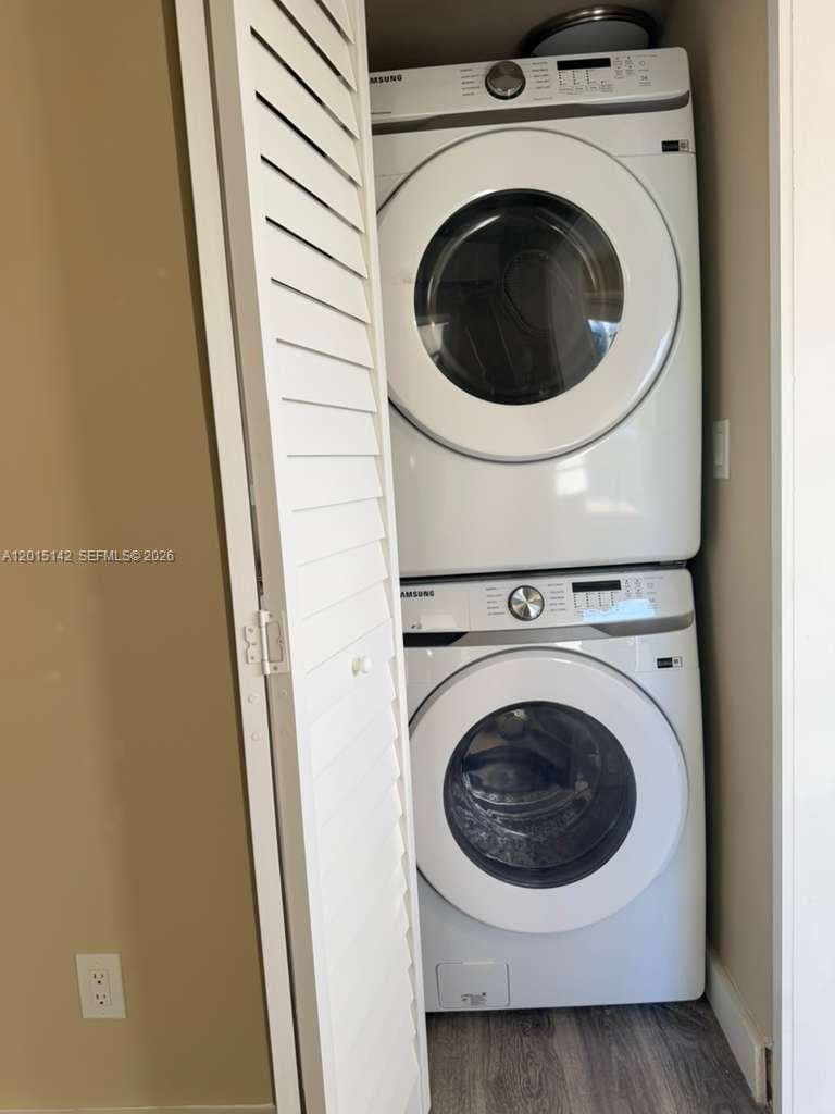 943 79th Ter # 202, Miami Beach FL 33141 — 8