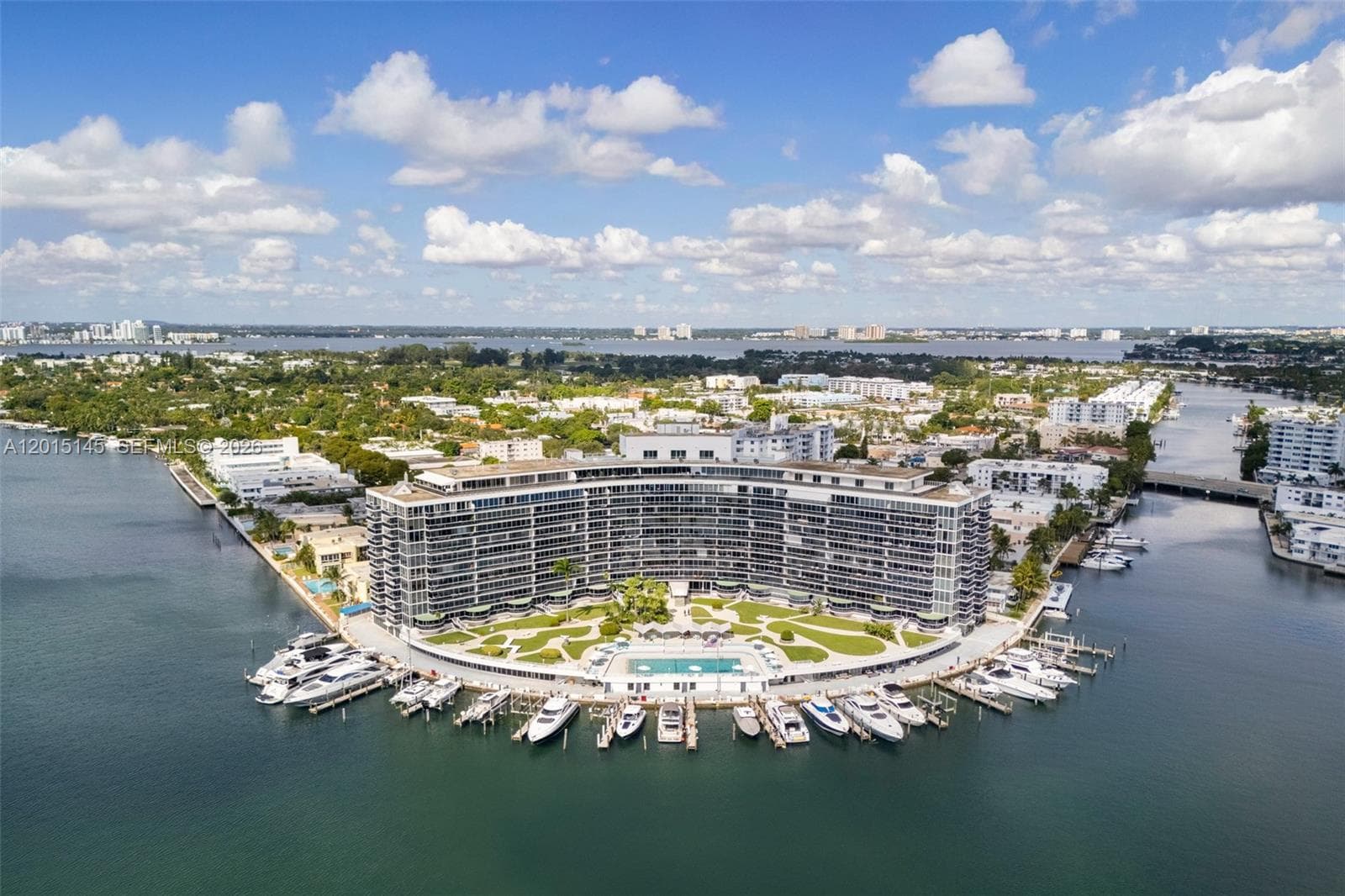 900 Bay Dr DS14, Miami Beach FL 33141 — 3