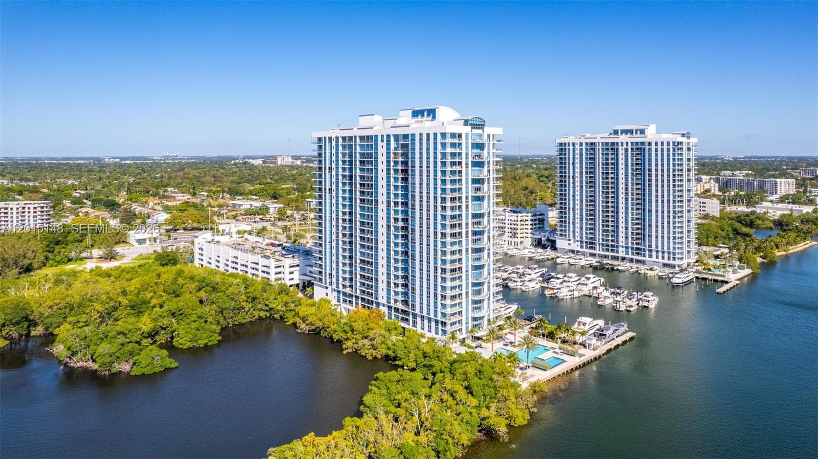 17111 Biscayne Blvd # 606, North Miami Beach FL 33160 — 33