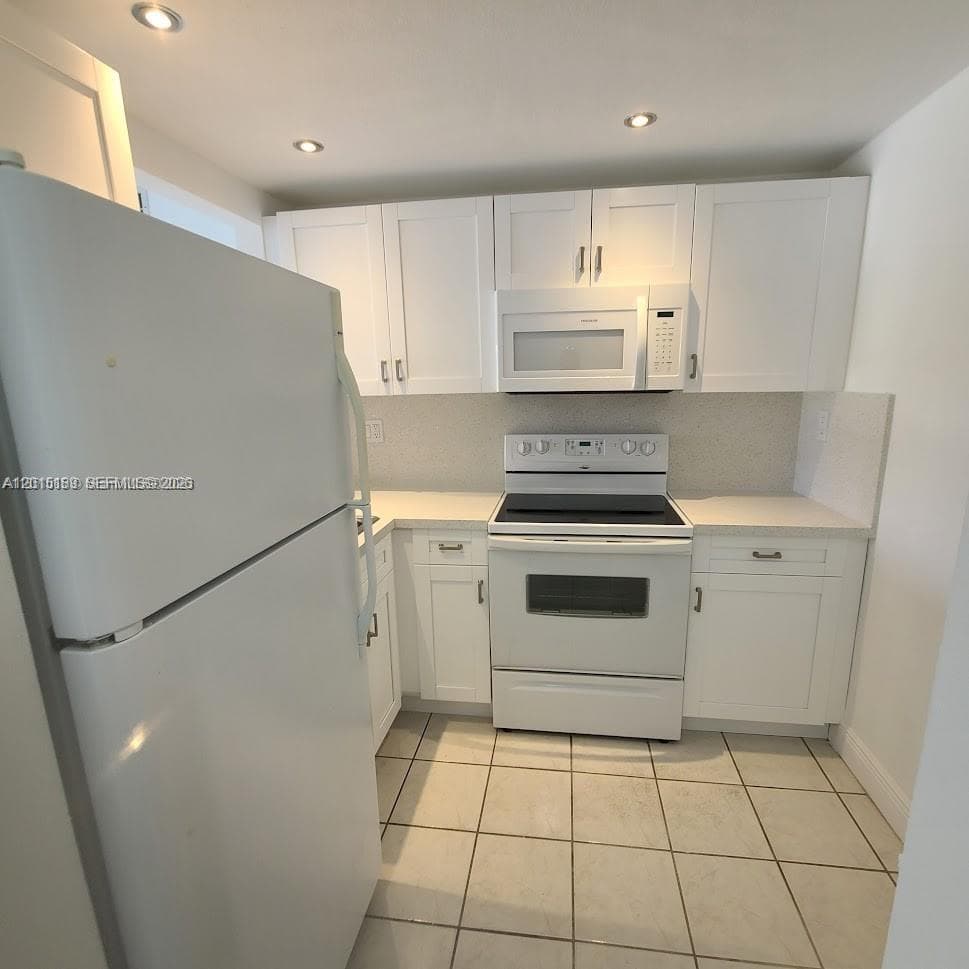 2500 SW 6th St # 303, Miami FL 33135 — 3