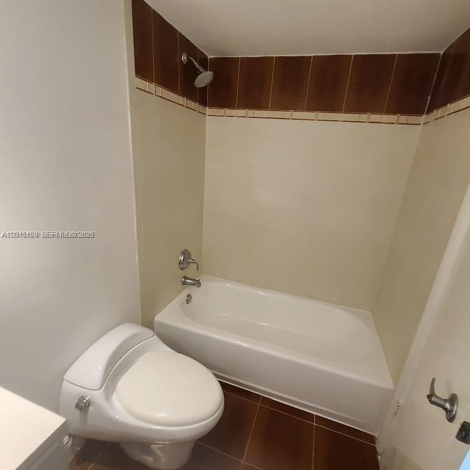 2500 SW 6th St # 303, Miami FL 33135 — 9