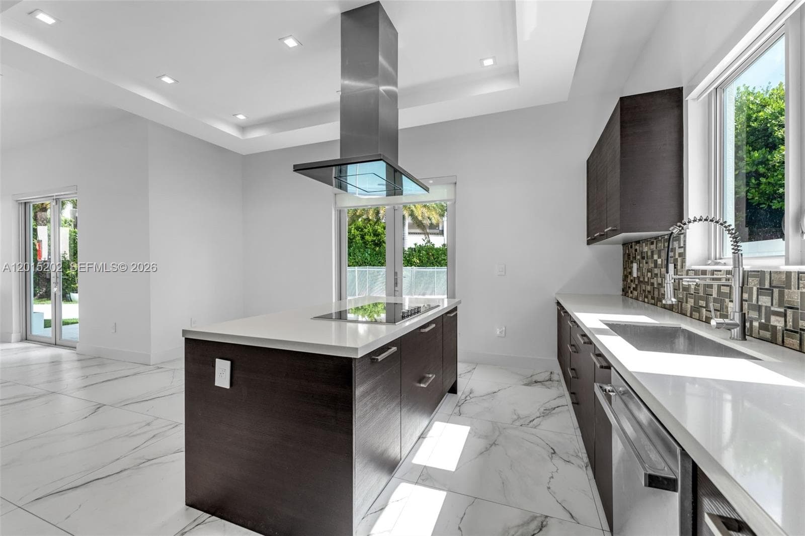 8221 NW 34th Dr, Doral FL 33122 — 13