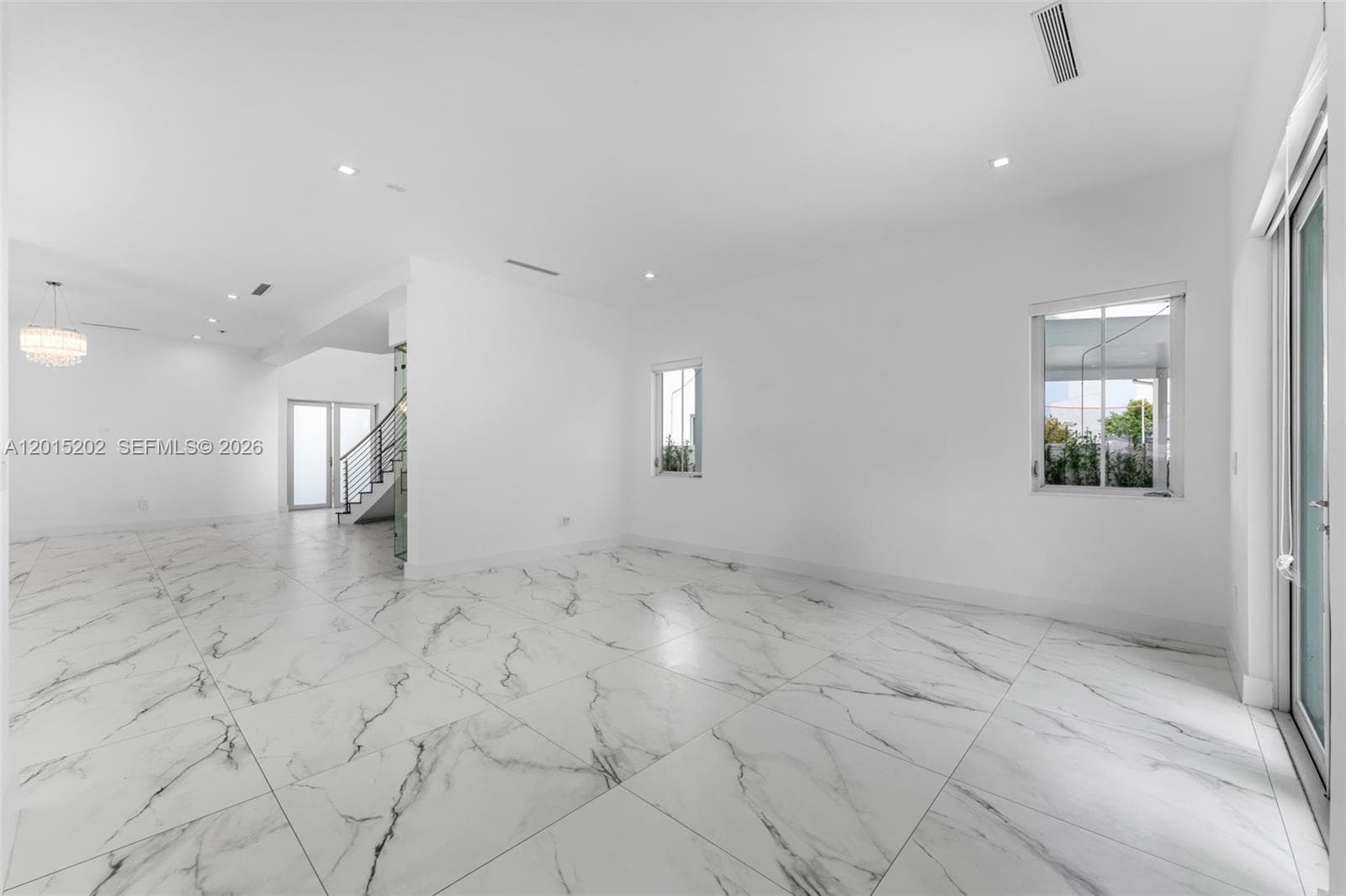 8221 NW 34th Dr, Doral FL 33122 — 15
