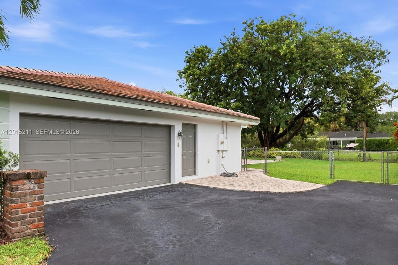 13060 SW 70th Ave, Pinecrest FL 33156 — 7